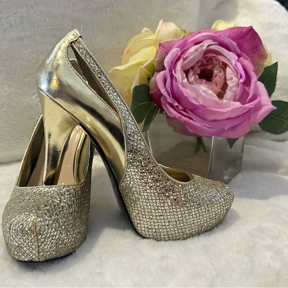 Guess heels